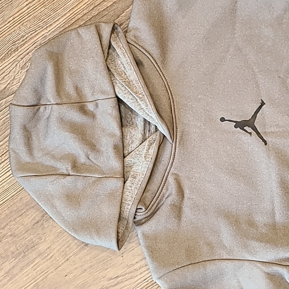 Jordan Boy's Core Performance Therma Pullover - Picture 4 of 9